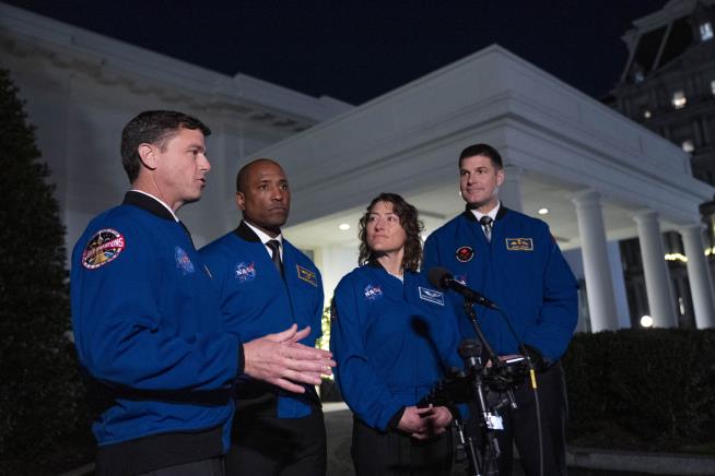 International Astronaut to Join NASA Crew on Moon