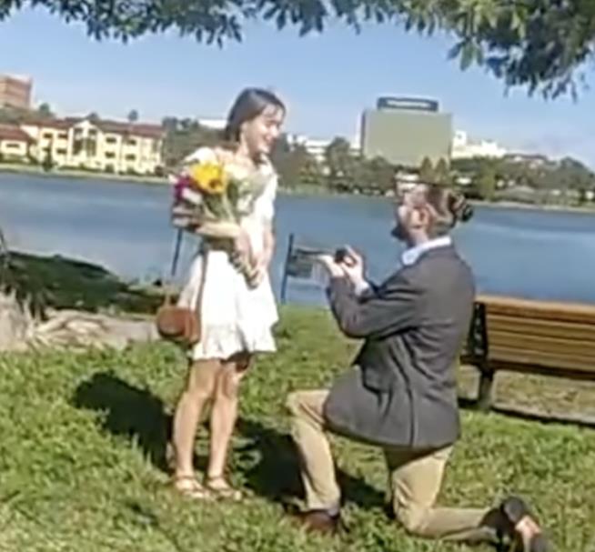 College Student Taps Into Cops, 'Lost' Wallet for Proposal