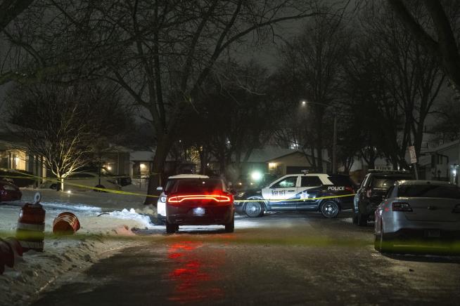 Man Suspected of Chicago Shooting Spree That Killed 8 Dies in Texas