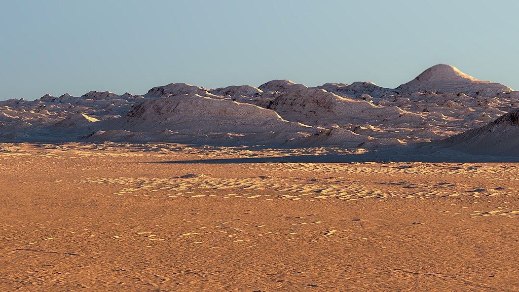 Enorme reserva de hielo encontrada cerca del ecuador de Marte