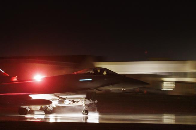 US Launches Retaliatory Airstrikes in Iraq, Yemen