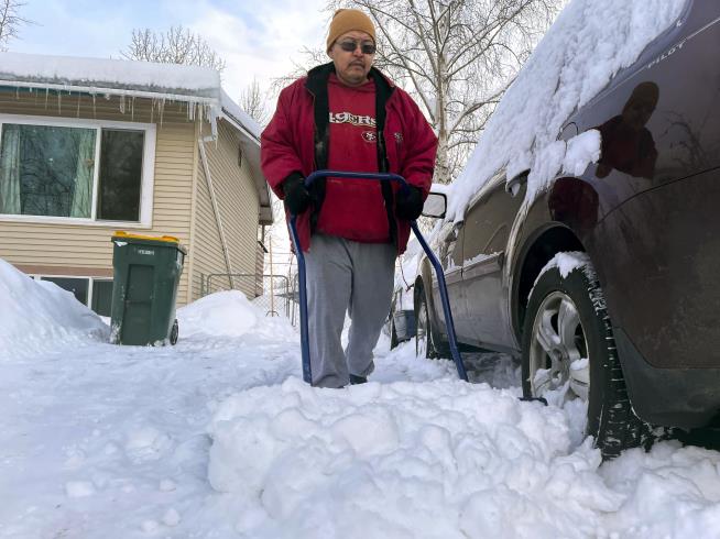 Even Alaskans Are Getting Sick of Snow