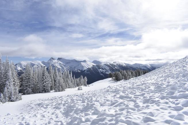 Avalanche Experts Worry About This Year's Scant Snow