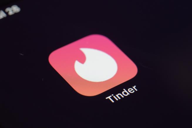 Dating Apps Want You Addicted to Swiping Right: Lawsuit