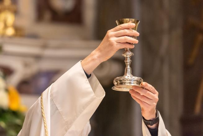 Mafia Suspected of Poisoning Priest's Chalice
