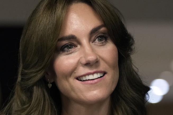 UK Army Says Kate Will Appear at Event, Then Backtracks