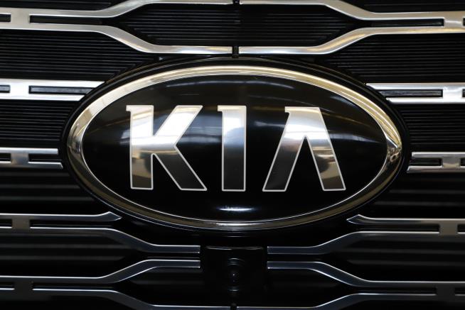 Kia Recalls 427K SUVs That Could Roll Away While Parked