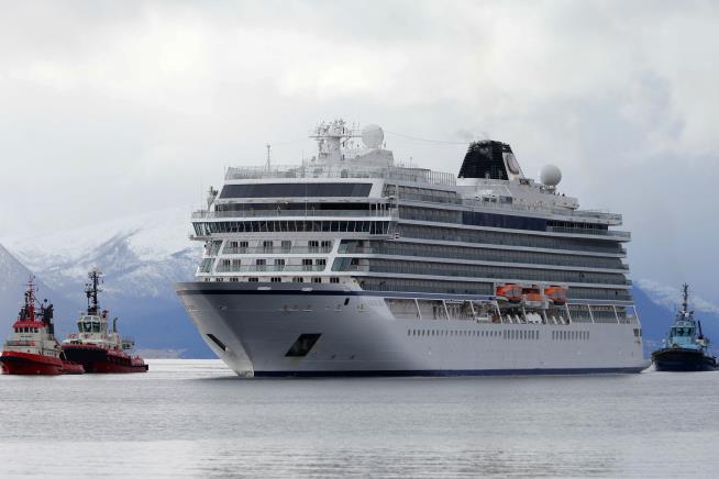 Cruise Ship Leaves 8 Passengers Behind in Africa