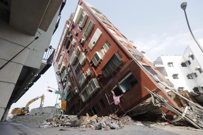 Dozens Missing, Hundreds Trapped After Taiwan Quake