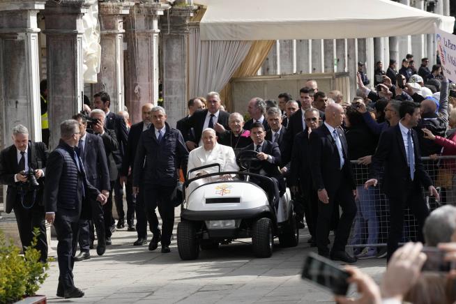 In Venice, Pope Meets Inmates Behind Hit Art Exhibit