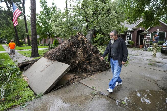 Rescues, Evacuations Follow Texas Floods