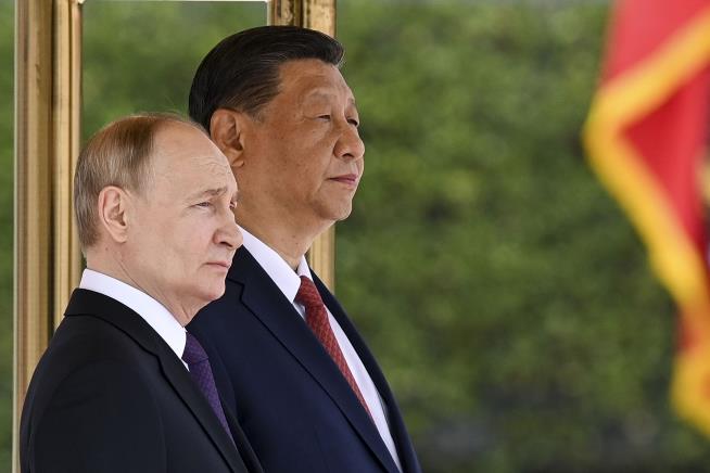 Xi, Putin Reaffirm 'No Limits' Partnership