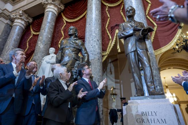 Billy Graham Sculpture Unveiled at US Capitol