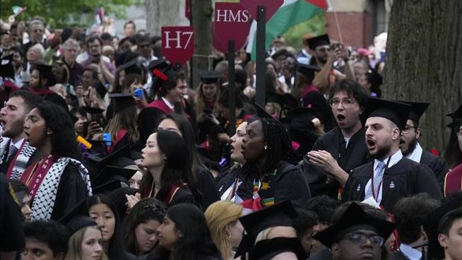 Harvard Students Walk Out of Commencement in Droves