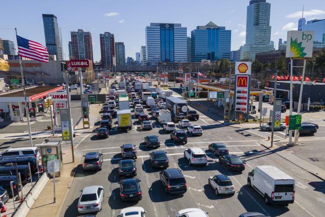 Governor Abruptly Halts NYC Congestion Toll Plan
