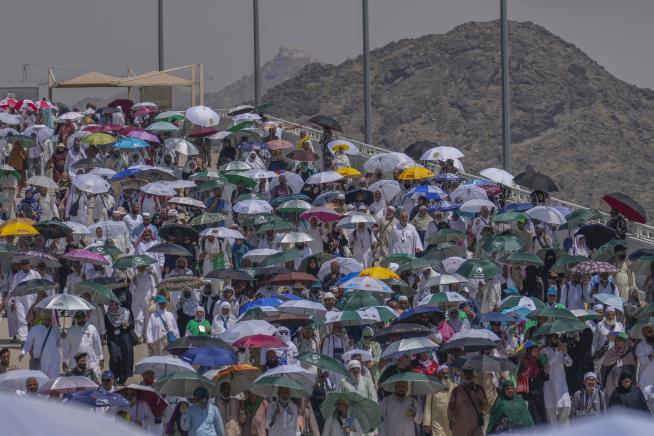 Maryland Couple Dies on Sweltering Pilgrimage to Mecca