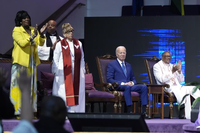 Philadelphia Congregation Tells Biden It's With Him