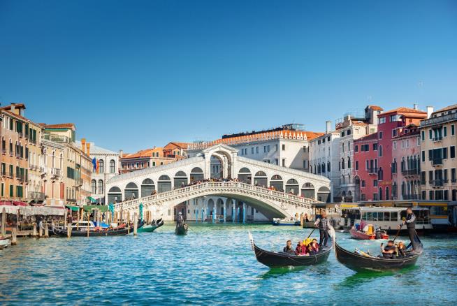 Venice Makes New Move on Tourist Influx