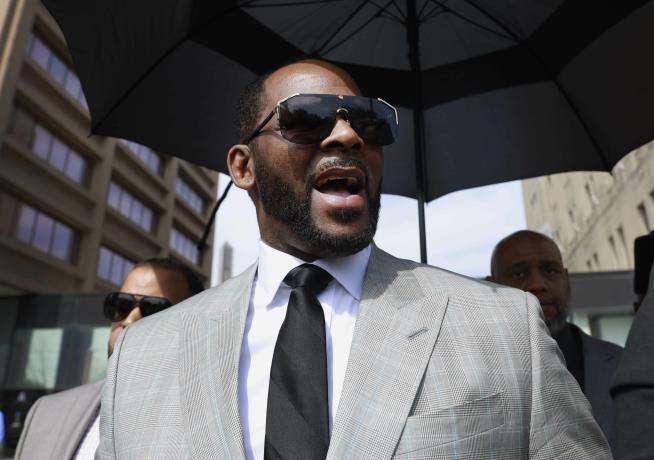 R. Kelly Asks SCOTUS to Toss Conviction