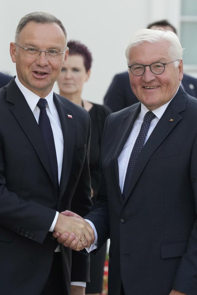 Polish and German Leaders Honor Warsaw Uprising Anniversary