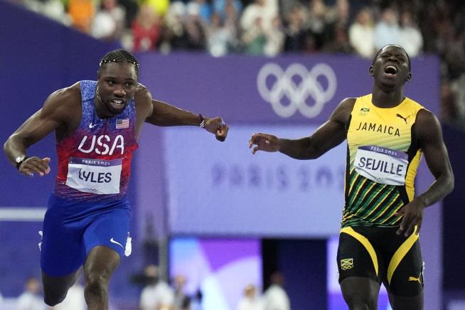 Noah Lyles Wins Men's 100m by a Clavicle