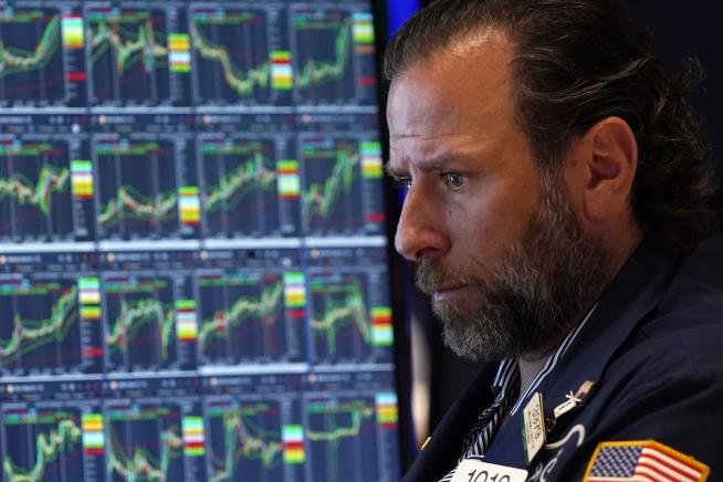 Stock Market Sinks 4% Amid Recession Fears