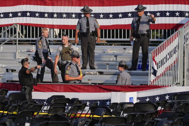 Secret Service Ups Outdoor Security for Trump