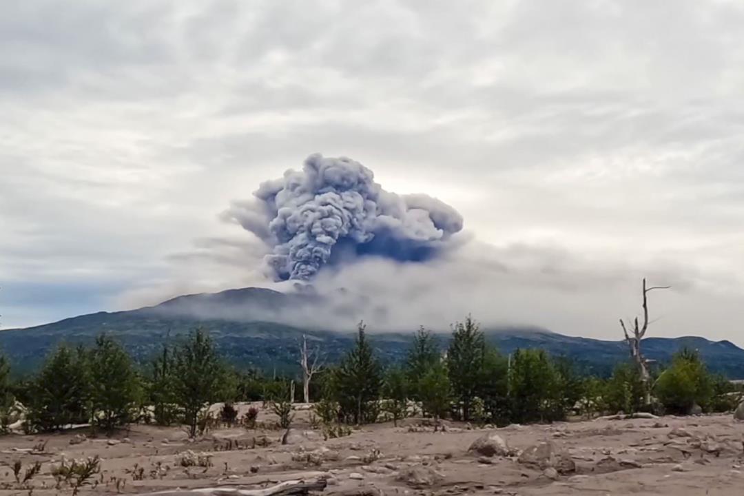 Eruption following earthquake