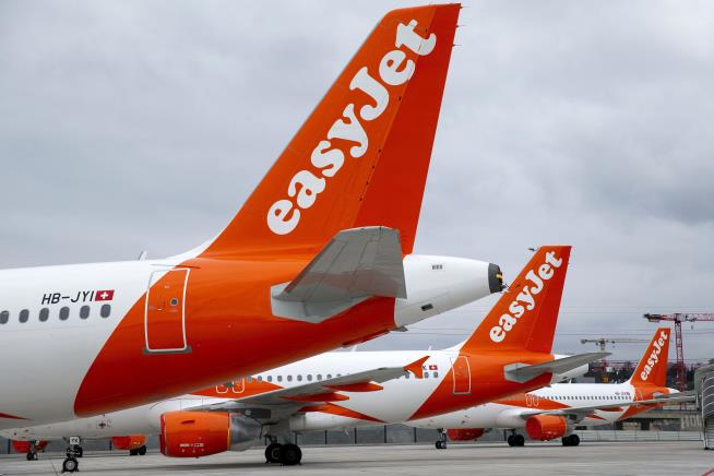 Authorities Investigate Turbulence Injuries on EasyJet Flight