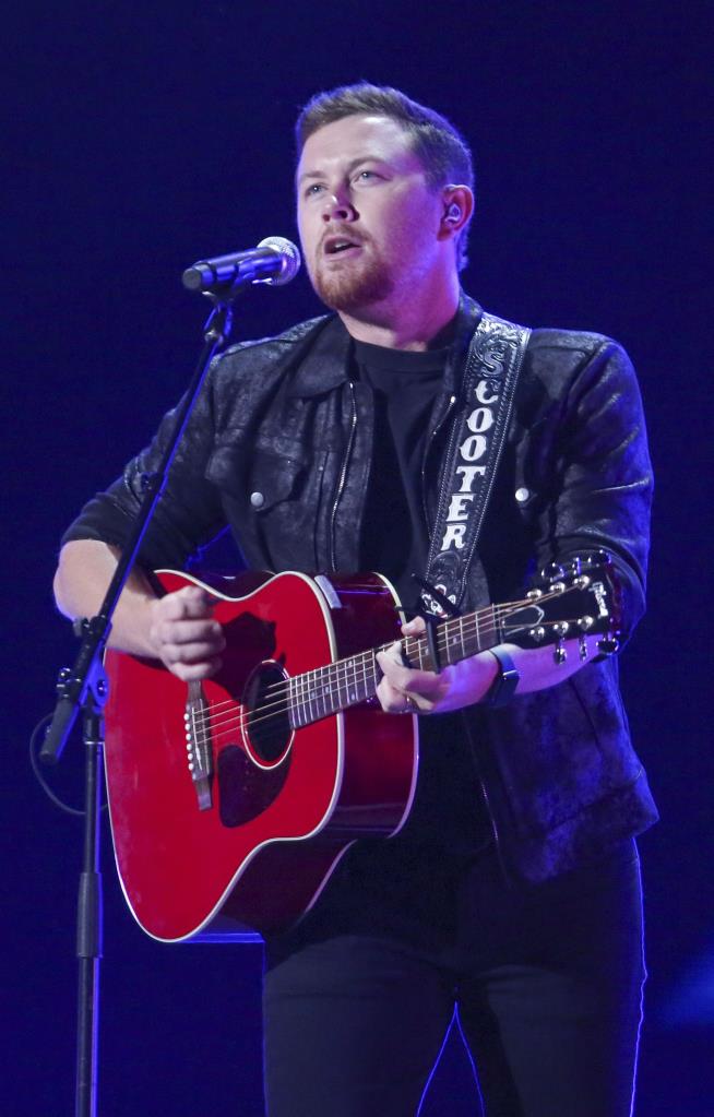 Idol's McCreery Halts Show, Calls Out Guy Who Hit Woman