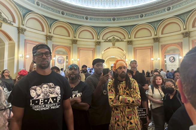 Lawmakers Back Moves to Atone for Racism