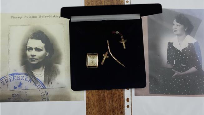 Jewelry Taken by the Nazis Returns to Polish Heirs