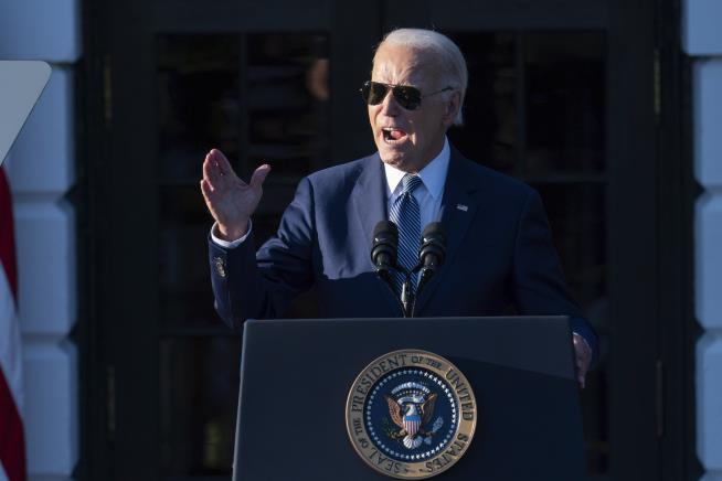 Biden Targets Chinese Imports Under $800 With New Tariffs