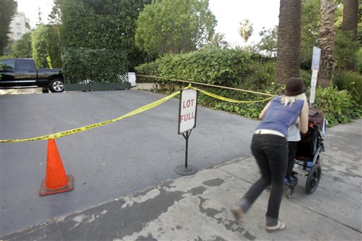 Hollywood Scientology Guard Kills Samurai Man