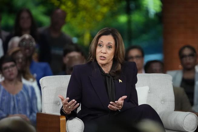 Kamala Harris Explains to Oprah Winfrey Why She Has a Gun