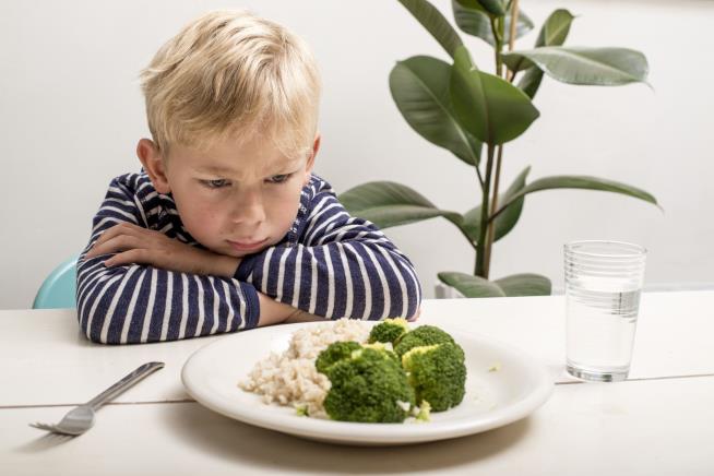 Do Your Kids Glare at Their Plate? It May Be in the Genes