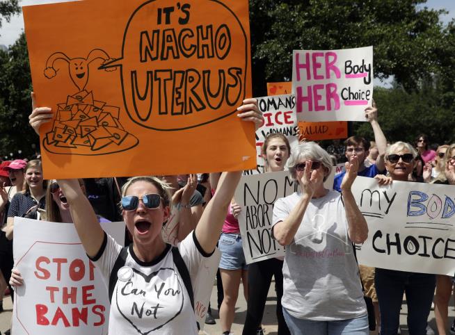 Pregnancy Deaths Rose 56% in Texas Under Abortion Ban