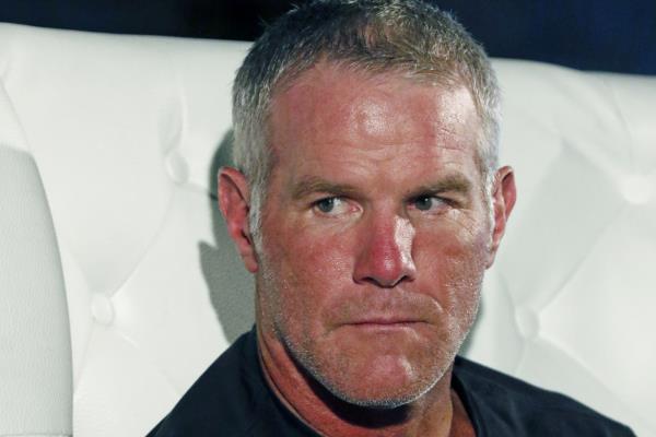 Brett Favre Reveals Parkinson's Diagnosis