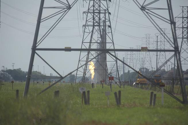 Houston Pipeline Fire Caused by Local Man's Crash