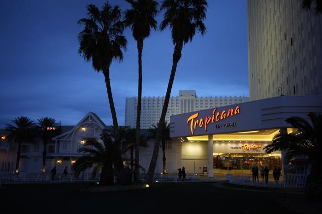 One of Sin City's Last Original Casinos Bites the Dust