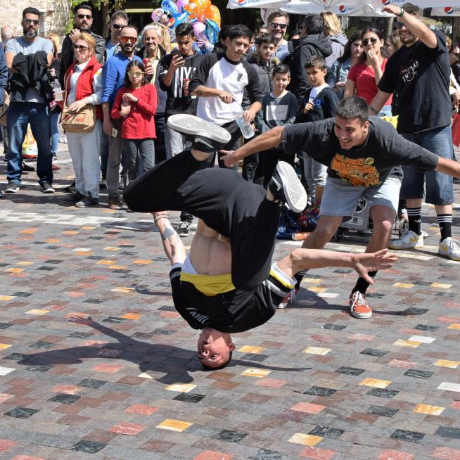 Breakdancer Developed 'Cone Head' After Years on the Mat