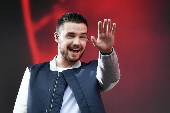 Liam Payne's Girlfriend Left Argentina, Alone