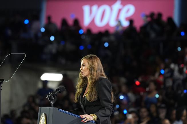 Harris Brings Out the Big Guns at Rally: Beyonce