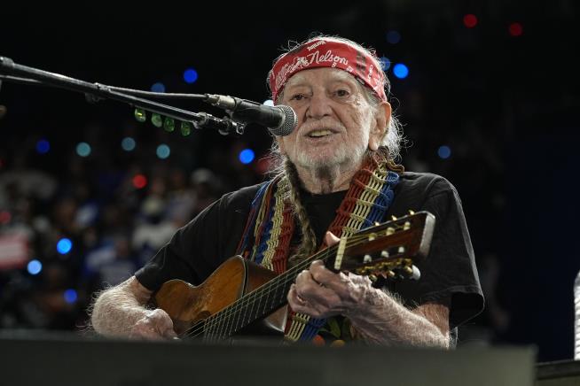 Willie Nelson, 91, Just Put Out His 76th Solo Studio Album