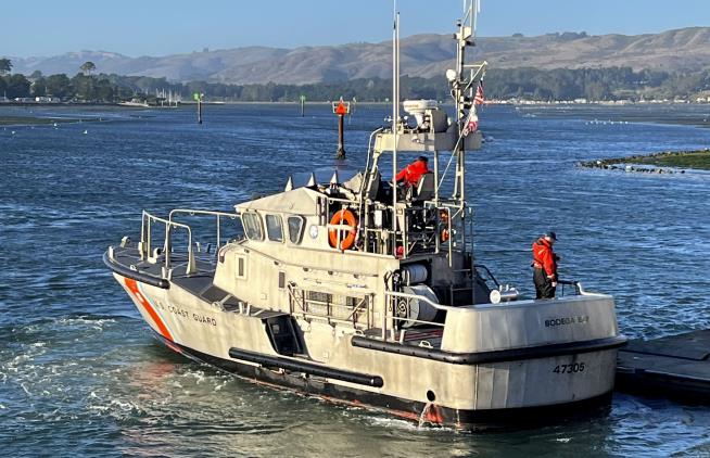 Coast Guard Suspends Search for 4 Missing Boaters