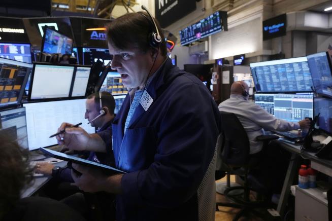 Wall Street Drifts Ahead of Momentous Week