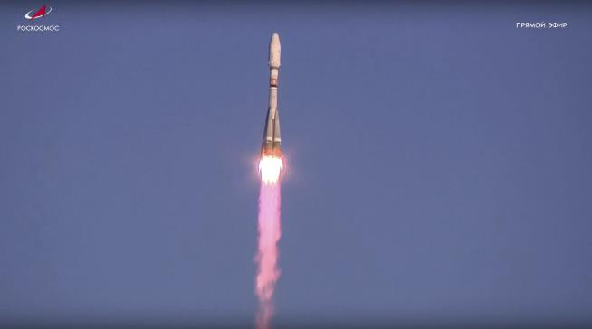 Russian Rocket Successfully Launches Iranian Satellites