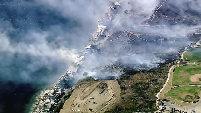 Winds Whip California Wildfire to Nearly 15K Acres in Hours