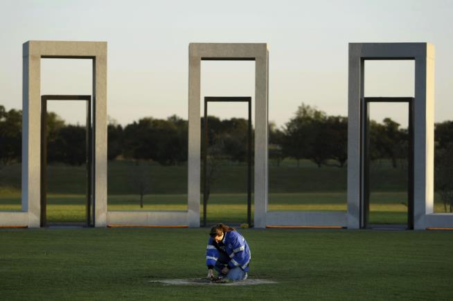 Texas A&M Marks 25 Years Since Bonfire Tragedy