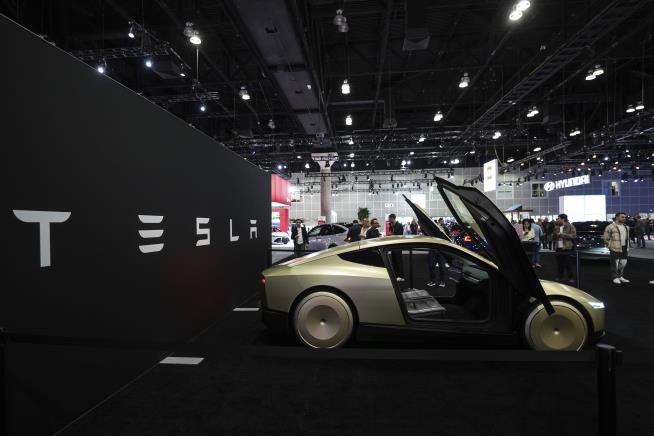 Tesla Tops the Market in Fatal Crashes, Analysis Shows